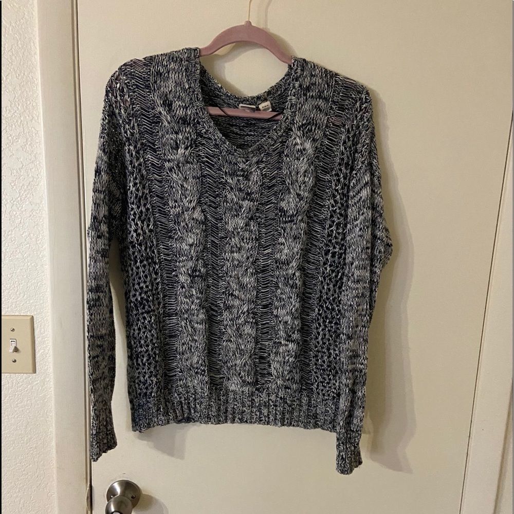 Roxy grey sweater size medium